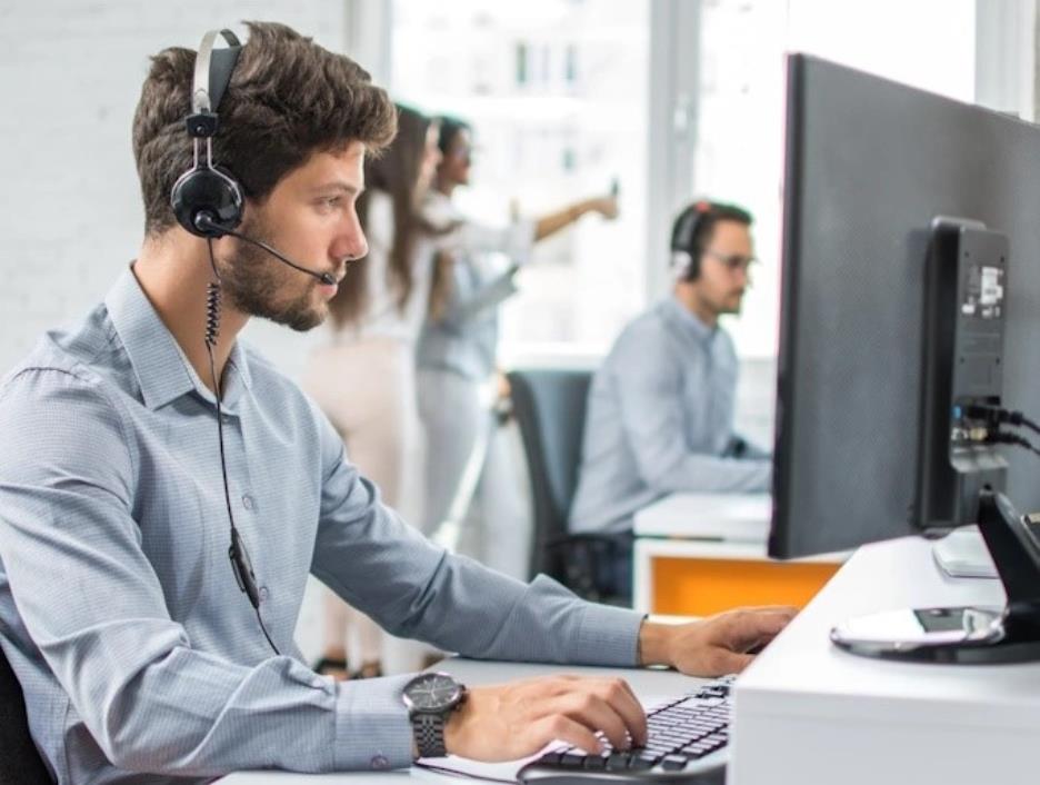 5 fall detection benefits of a panic alarm for elderly 2