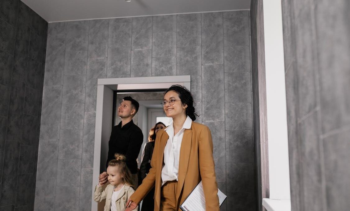 what experienced buyers notice within minutes of entering a home