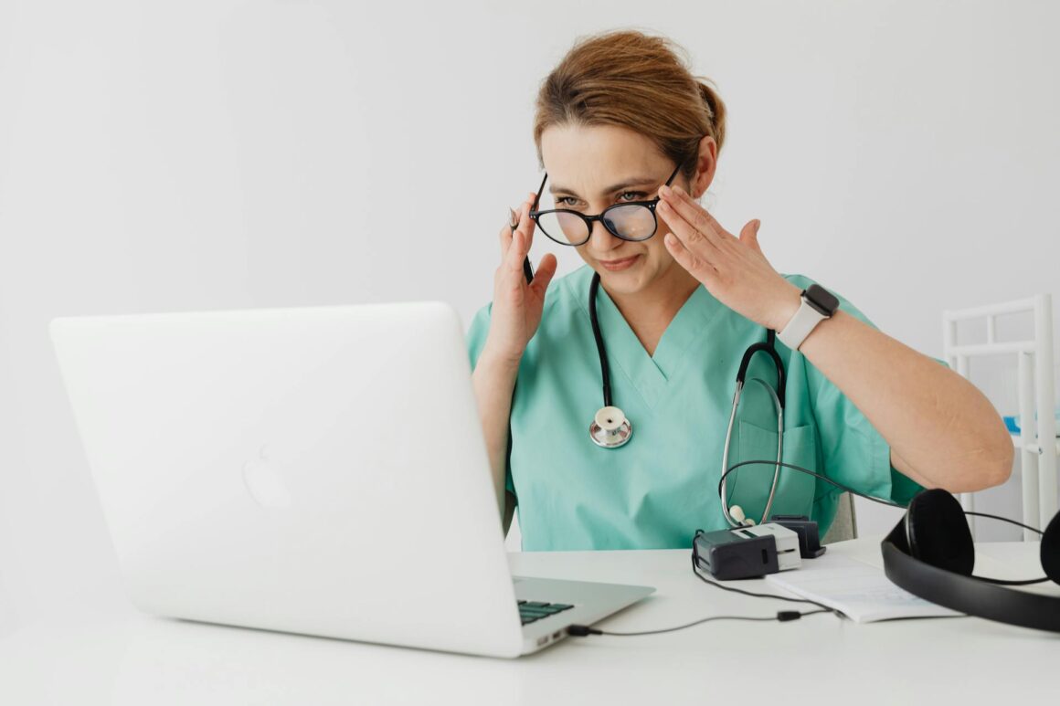 how online learning is helping nurses thrive in modern healthcare