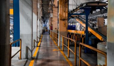 things to evaluate when choosing between free standing and rack supported mezzanines