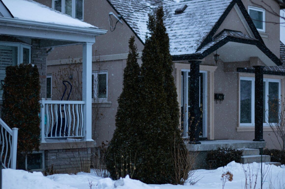 why minneapolis attics become a roofing problem zone