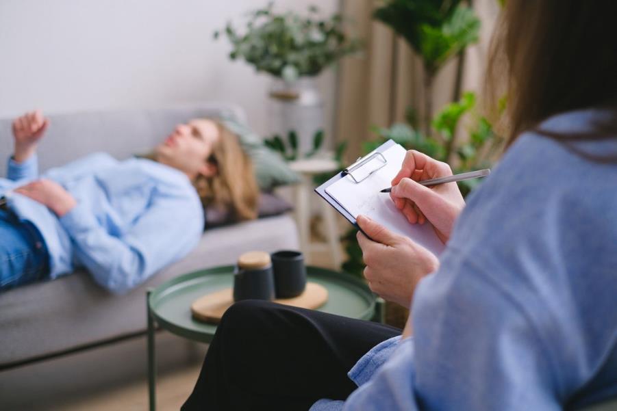 9 reasons more people are choosing outpatient rehab over residential treatment 4
