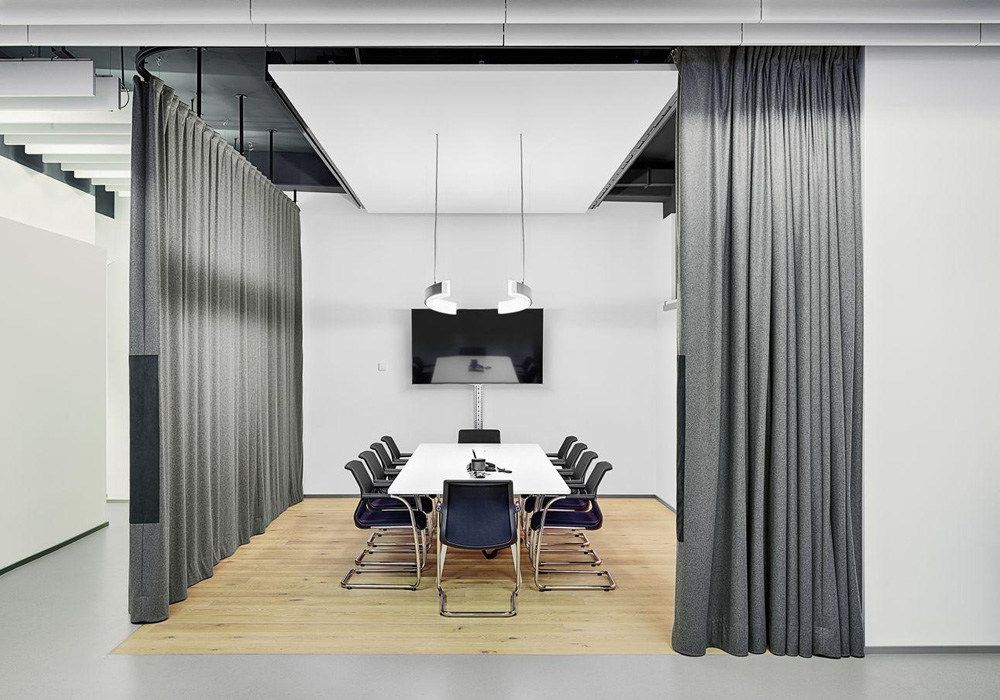 how effective are noise canceling curtains in workspaces