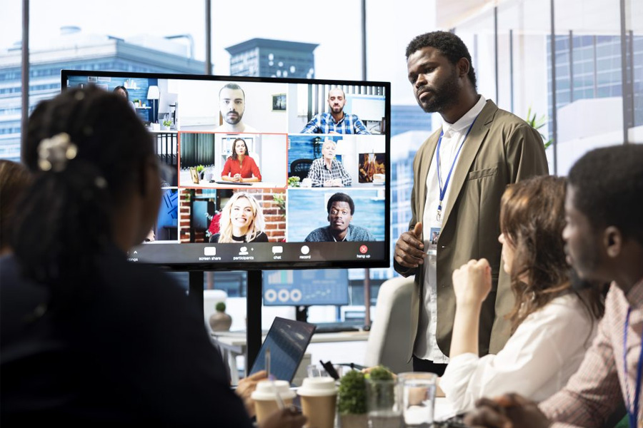 how to plan a successful virtual corporate event that keeps attendees engaged