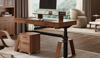 reasons working professionals choose reclaimed wood desks for sustainable workspaces