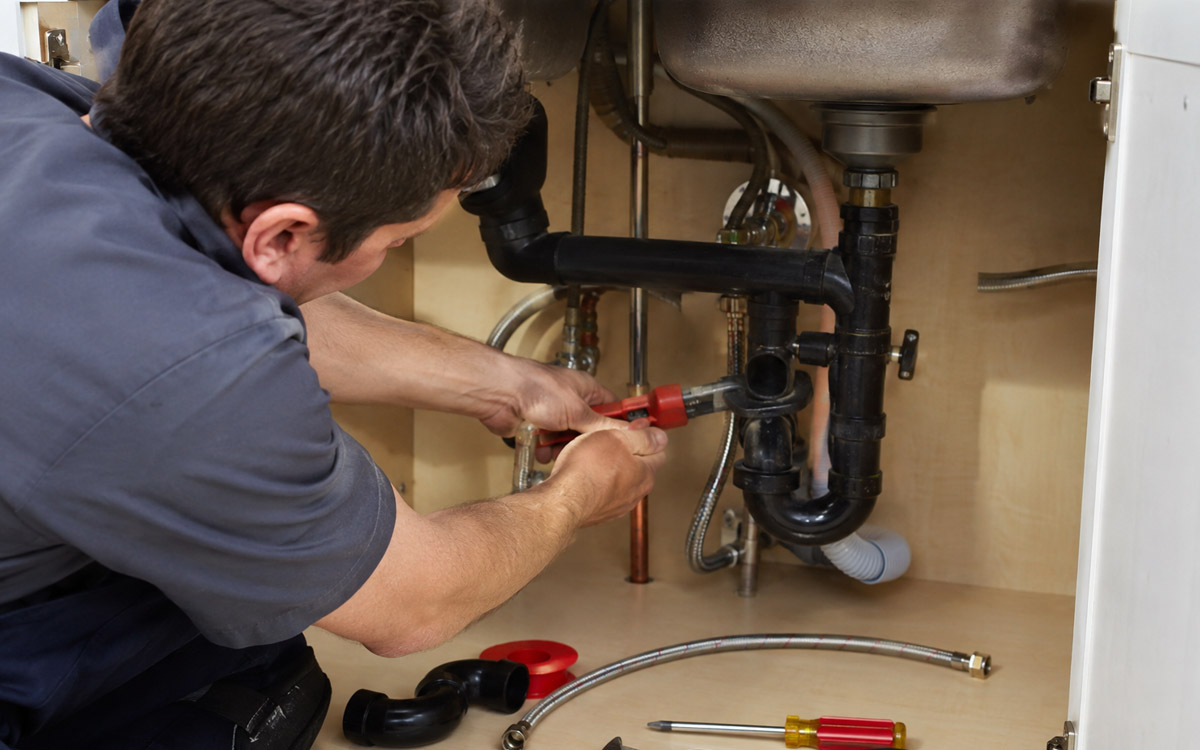 home plumbing maintenance every homeowner should do each year